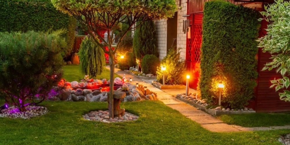solar LED lawn stake lights