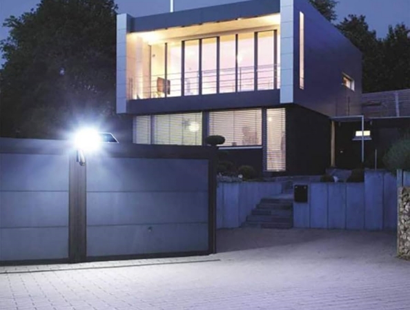 Solar Security Lights: Key Factors to Consider for Home Protection